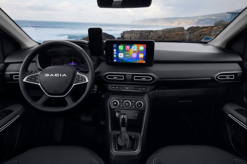 Dacia Jogger Hybrid 140: guarda la gallery del crossover ibrido multispazio 13