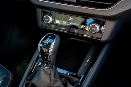 Skoda Kamiq Black Dots 19