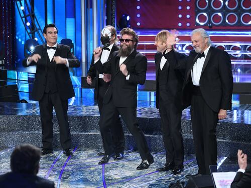 "Extraliscio a Sanremo. Per cantare e ballare ma fuori dagli schemi"