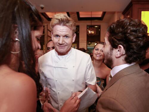 "120 sterline per l'acqua di rubinetto". Il food blogger contro Gordon Ramsay
