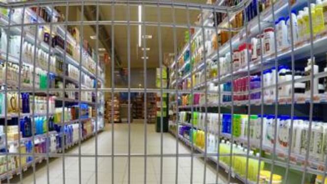 Ladre romene rubano al Carrefour e nascondo refurtiva nel passeggino