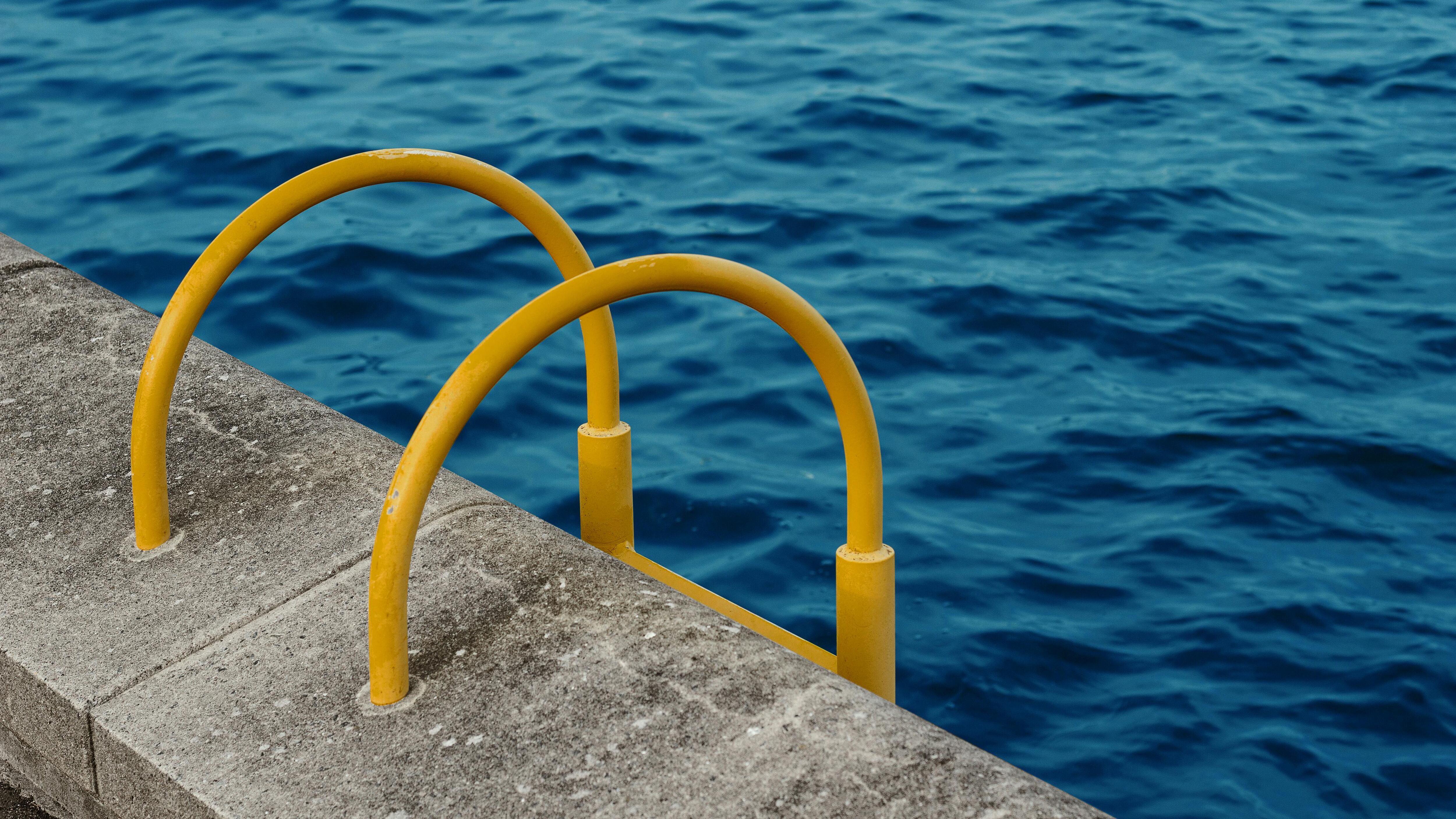 Piscine, arriva la stretta per renderle più sicure: cosa c'è da sapere sulla nuova legge