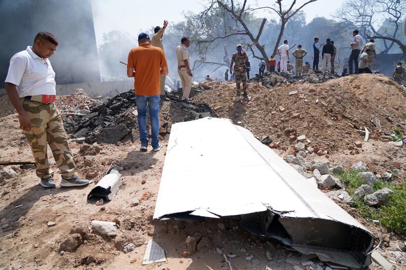 India, le foto del luogo dello schianto del Boeing 787 6