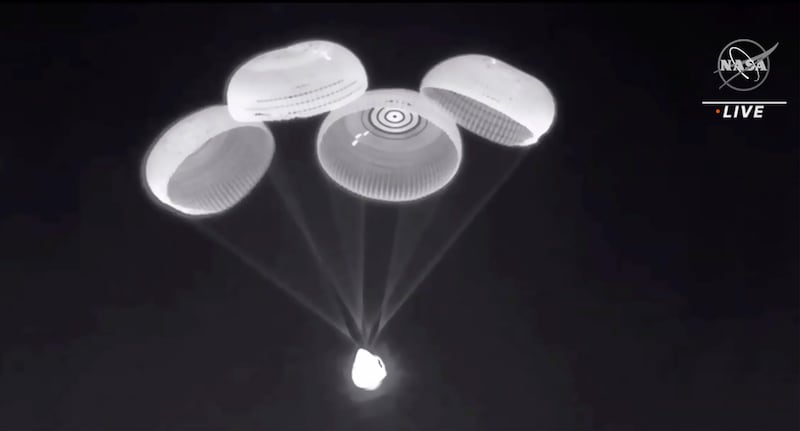 Il ritorno della capsula Crew Dragon 2 sulla terra 2