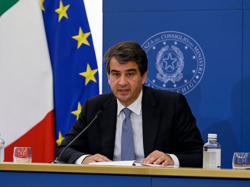 Fitto vola a Bruxelles: riunione-chiave per il Pnrr