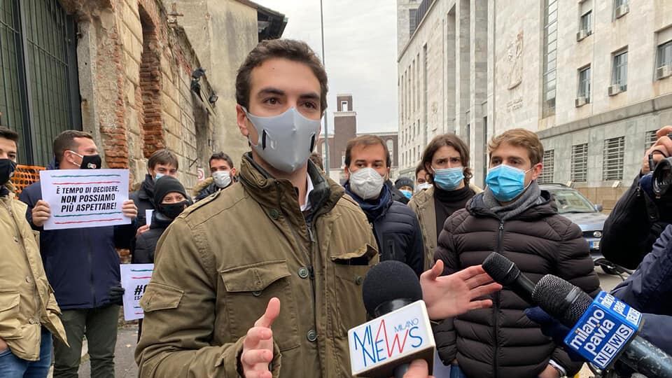 "Una panchina per le donne afghane? La sinistra non firma"