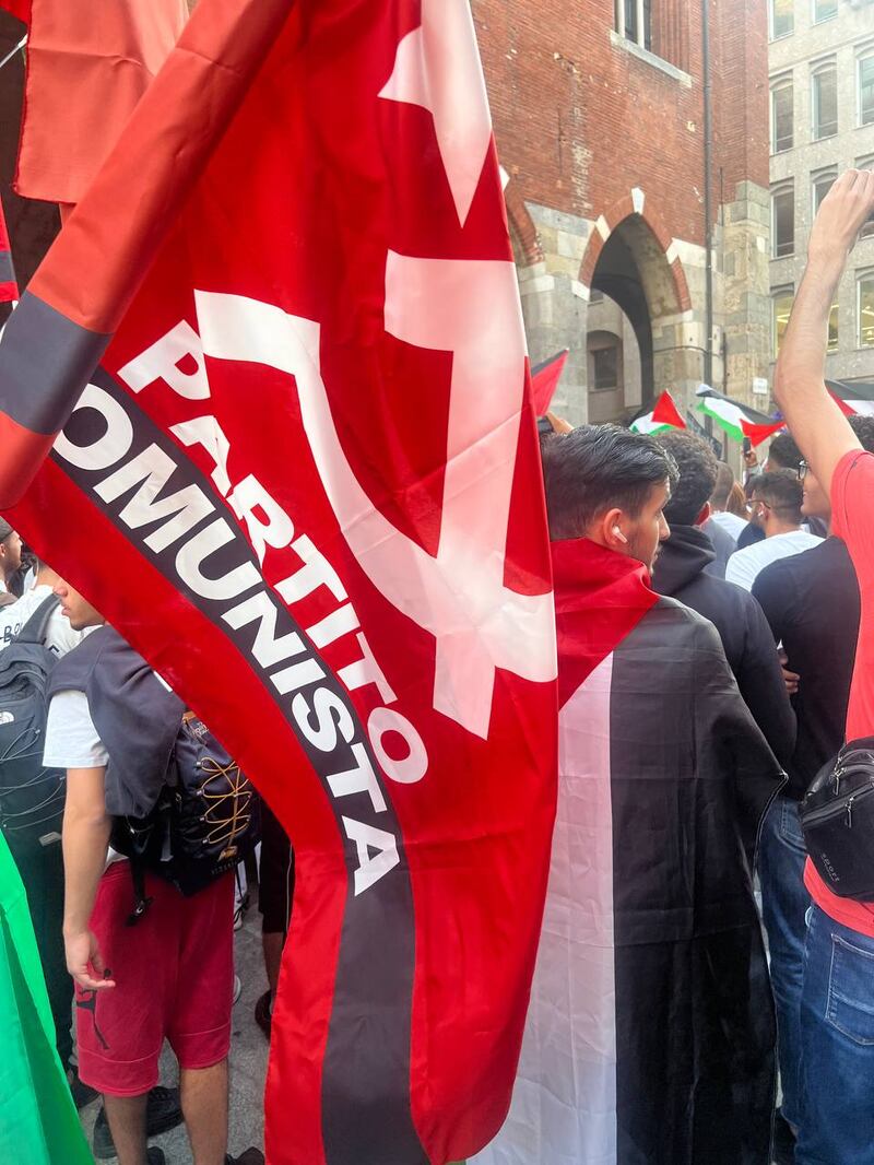 Milano, in piazza l'odio rosso contro Israele e il governo 5