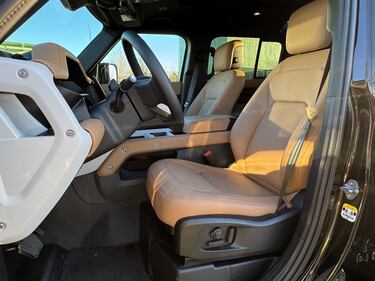 Land Rover Defender sei cilindri diesel: tutte le foto 6