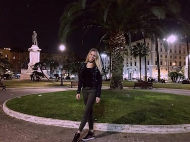 Mercedesz Henger sexy lato b tra le lenzuola 12