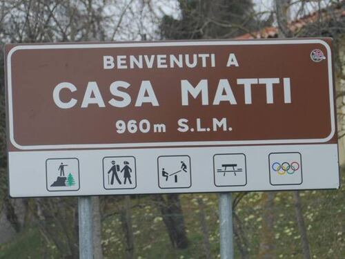 Un paesino di venticinque abitanti è stato invaso dai profughi