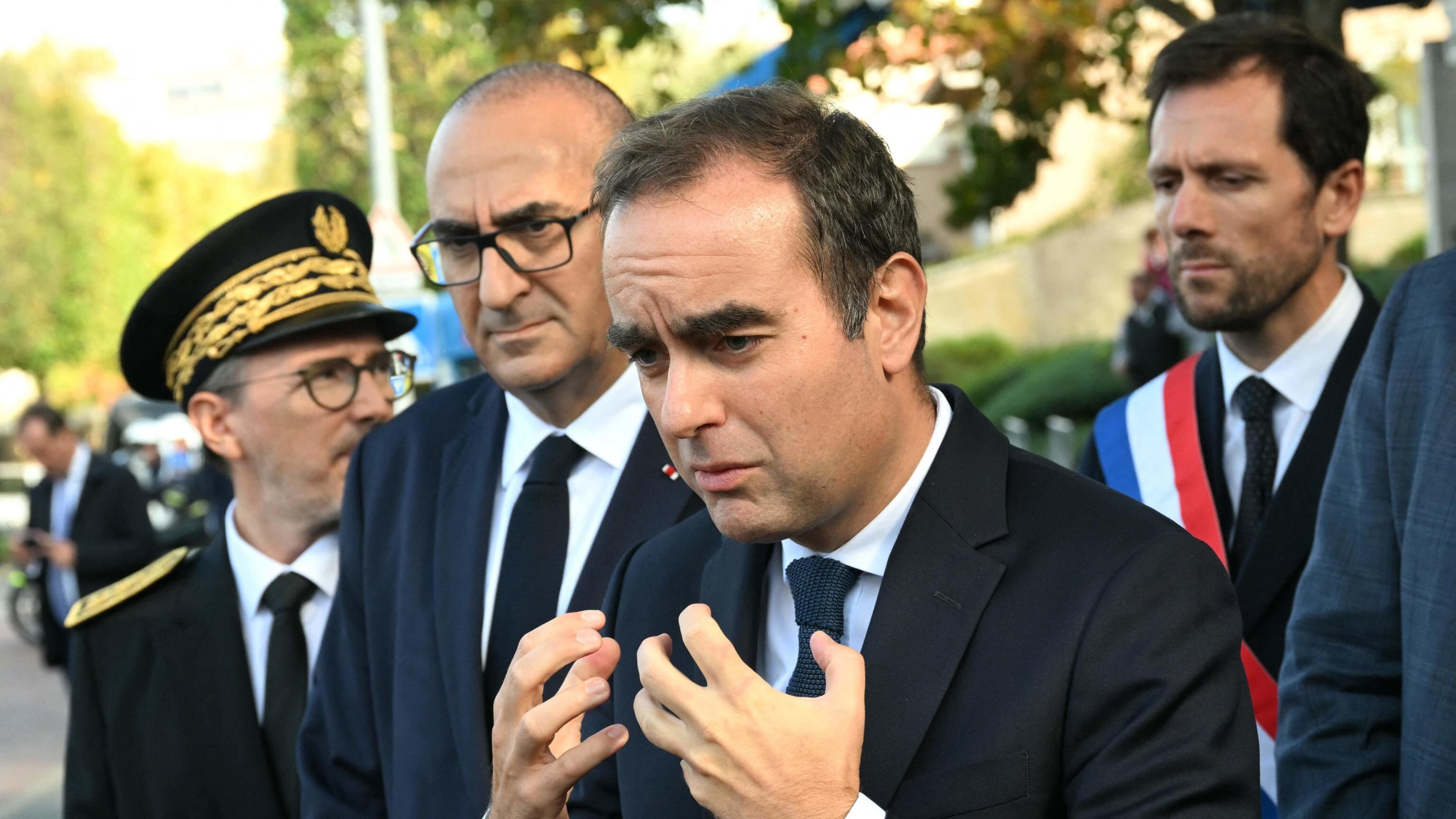 Caos Francia, i paletti di Lecornu. "Non sarò prigioniero dei partiti"