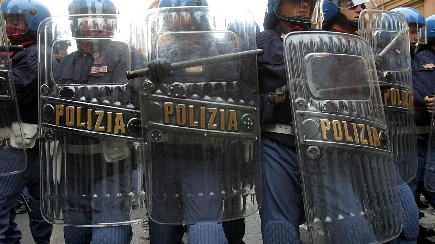 Sputa al poliziotto: viene assolto