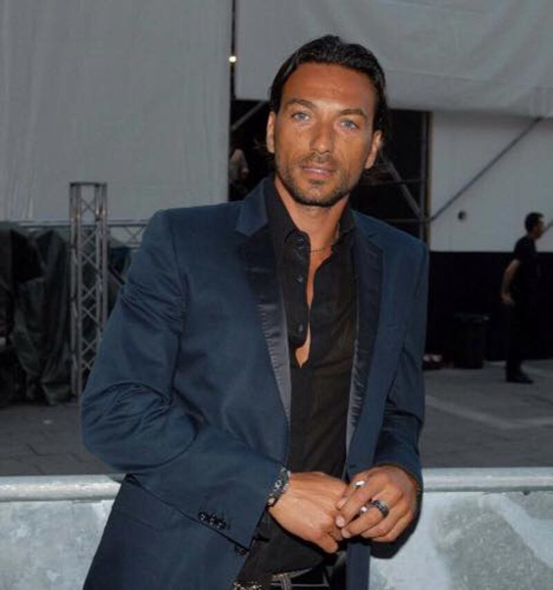 Costantino Vitagliano: "Sono l'unica vera icona maschile" 13
