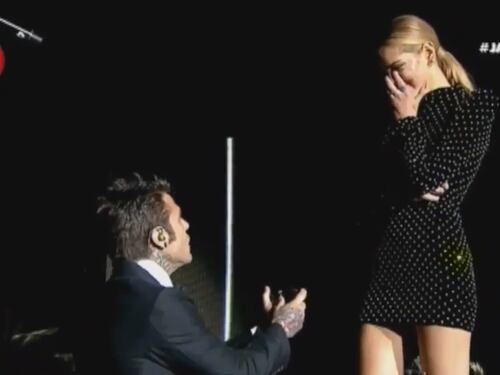 "Chiara, mi sposi?!" L'amore social di Fedez