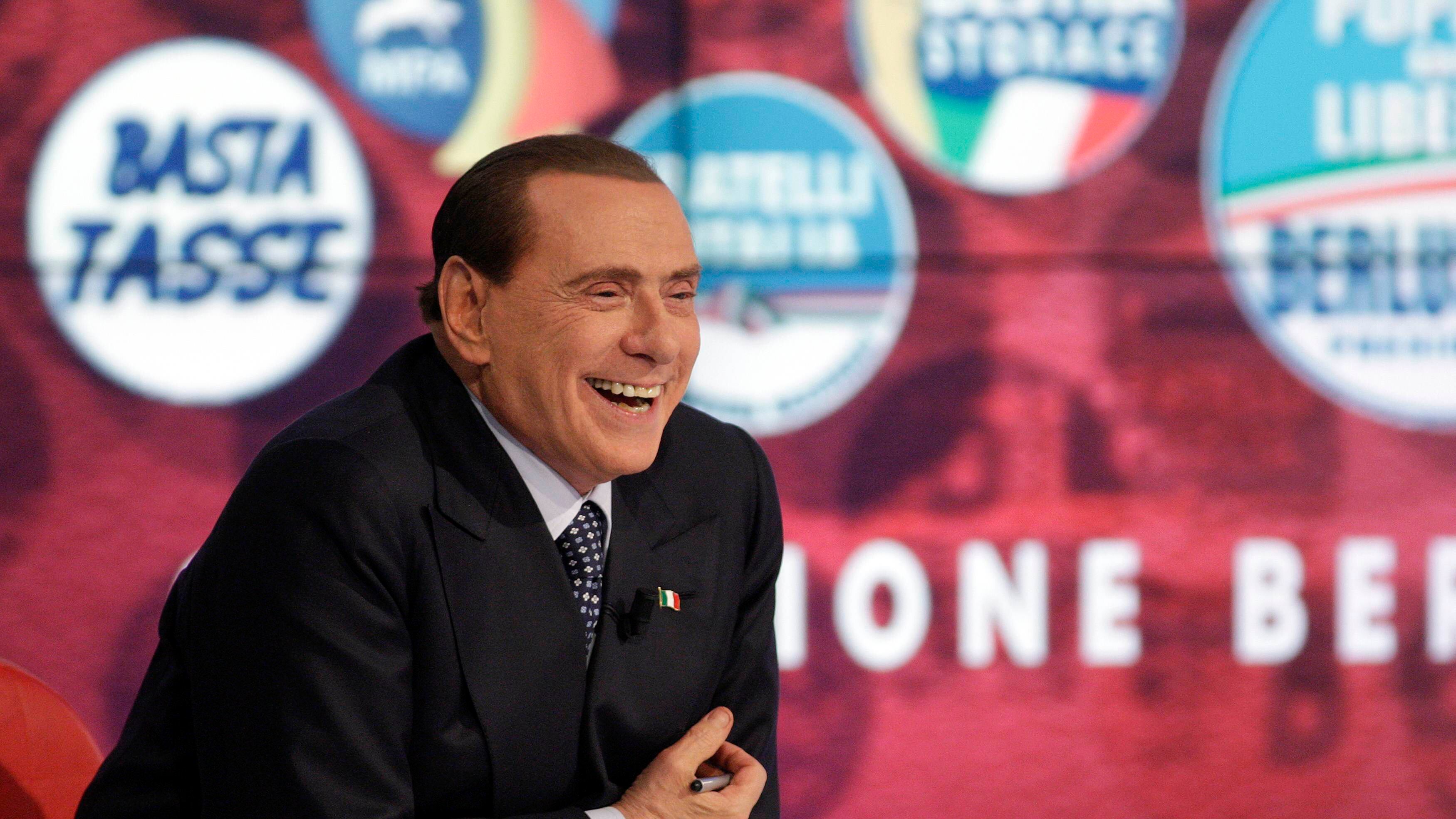 Berlusconi chiude col botto: "Alziamo le pensioni minime"