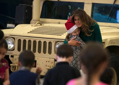  Melania Trump, Natale ironico sui social 17