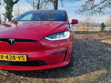 Tesla Model X Plaid, un’astronave da oltre 1.000 CV: guarda le foto 4