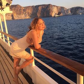 Mariah Carey, il seno esplode su Instagram 25