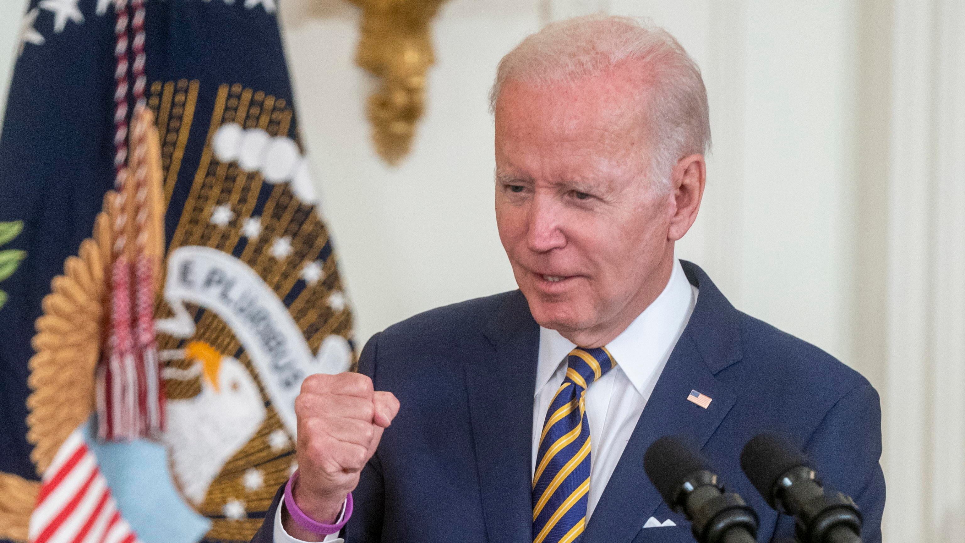 "Bomba" sui conti Usa: nuova tegola sull'amministrazione Biden