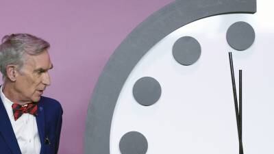"89 secondi alla mezzanotte". L'Orologio dell'Apocalisse vicino all'ora X