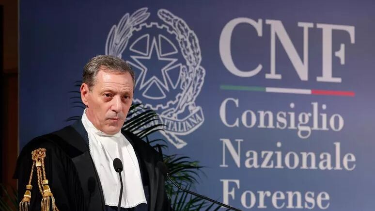 "Nei tribunali il pm conta più della difesa. Avvocati costretti a subire ogni giorno"