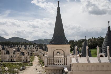 Turchia, la città fantasma fatta di castelli 6