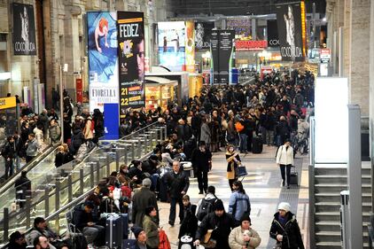 Blitz alla stazione di Bologna: treni in ritardo 3