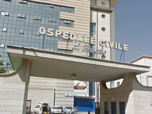 Andria, rubava gli anelli ai pazienti: arrestato infermiere
