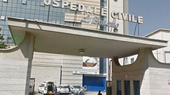 Andria, rubava gli anelli ai pazienti: arrestato infermiere