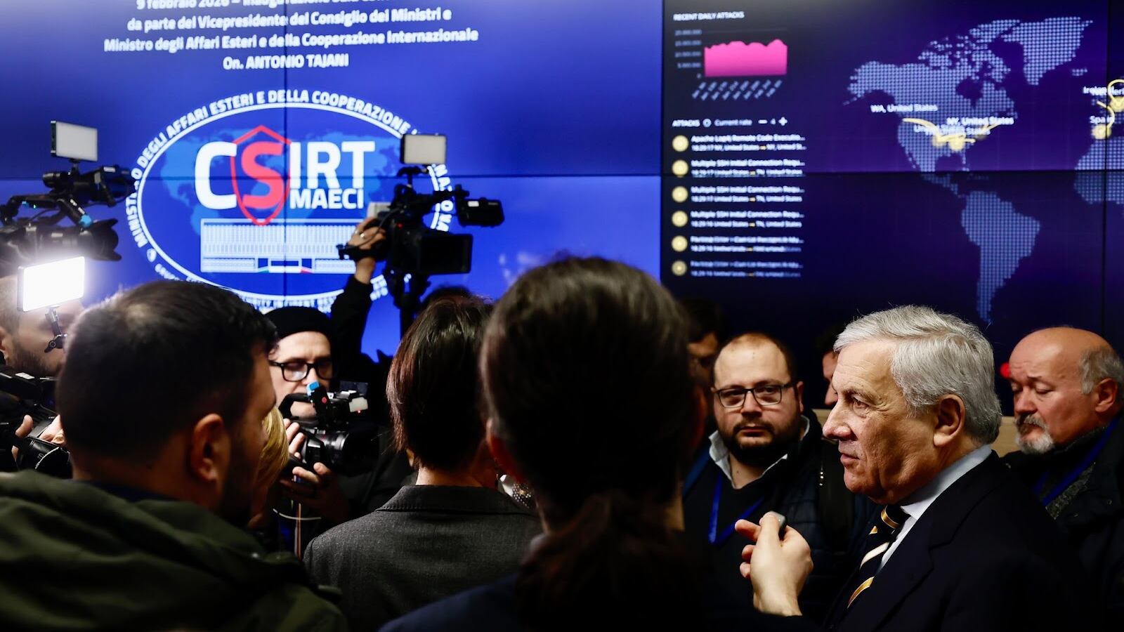 Attacchi hacker, Tajani presenta nuova sala operativa alla Farnesina. "L’Italia è all’avanguardia"
