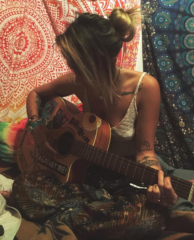 Paris Jackson in topless su Instagram 11