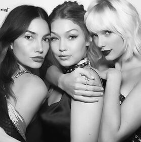 Demi Lovato e Taylor Swift su Instagram, foto 26