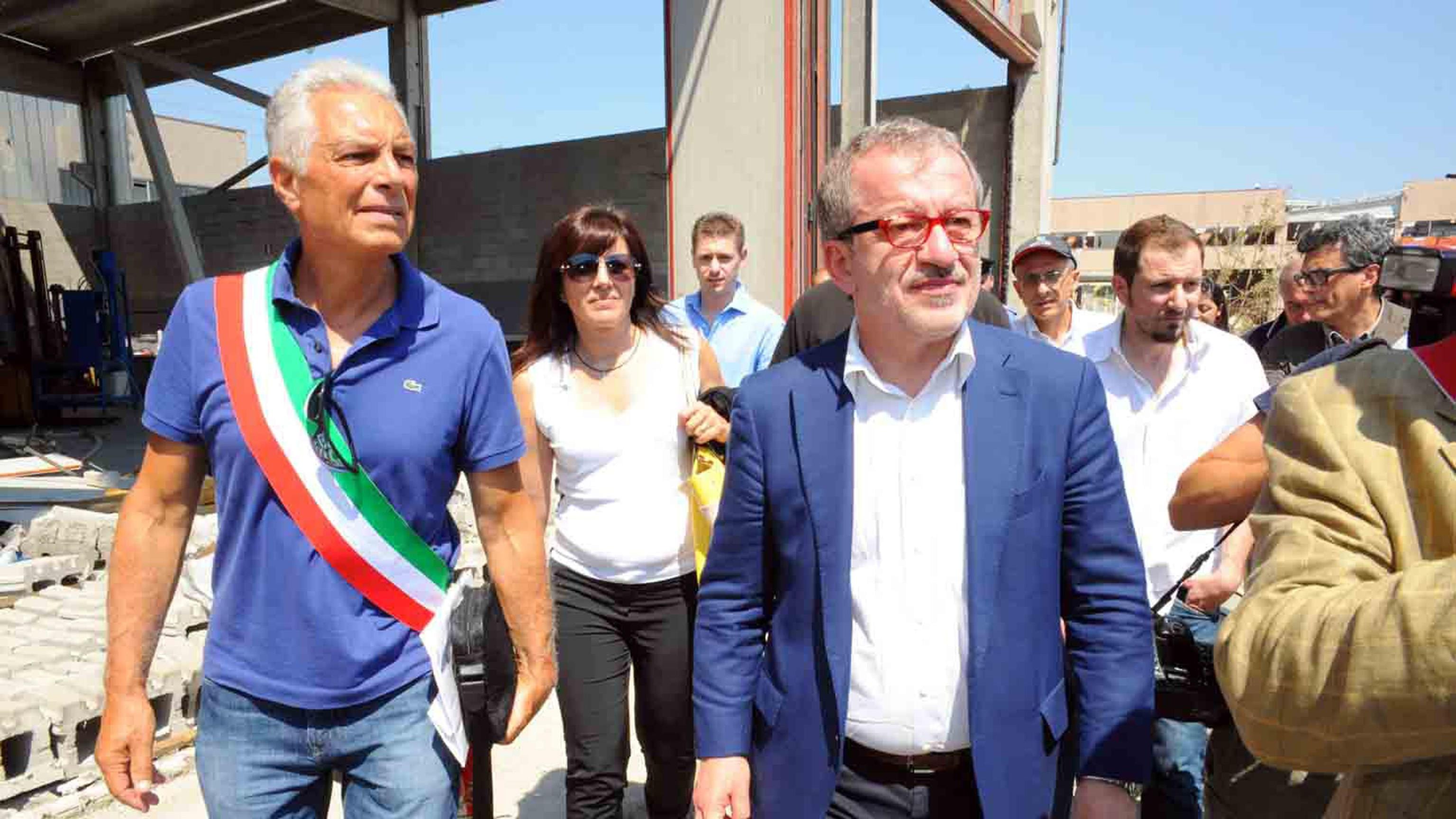 Porcellum, prove d'intesa. Maroni: "Torniamo al voto"