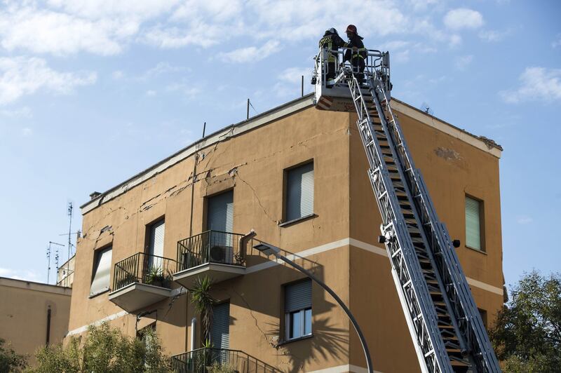 Roma, crolla palazzina a Ponte Milvio 19