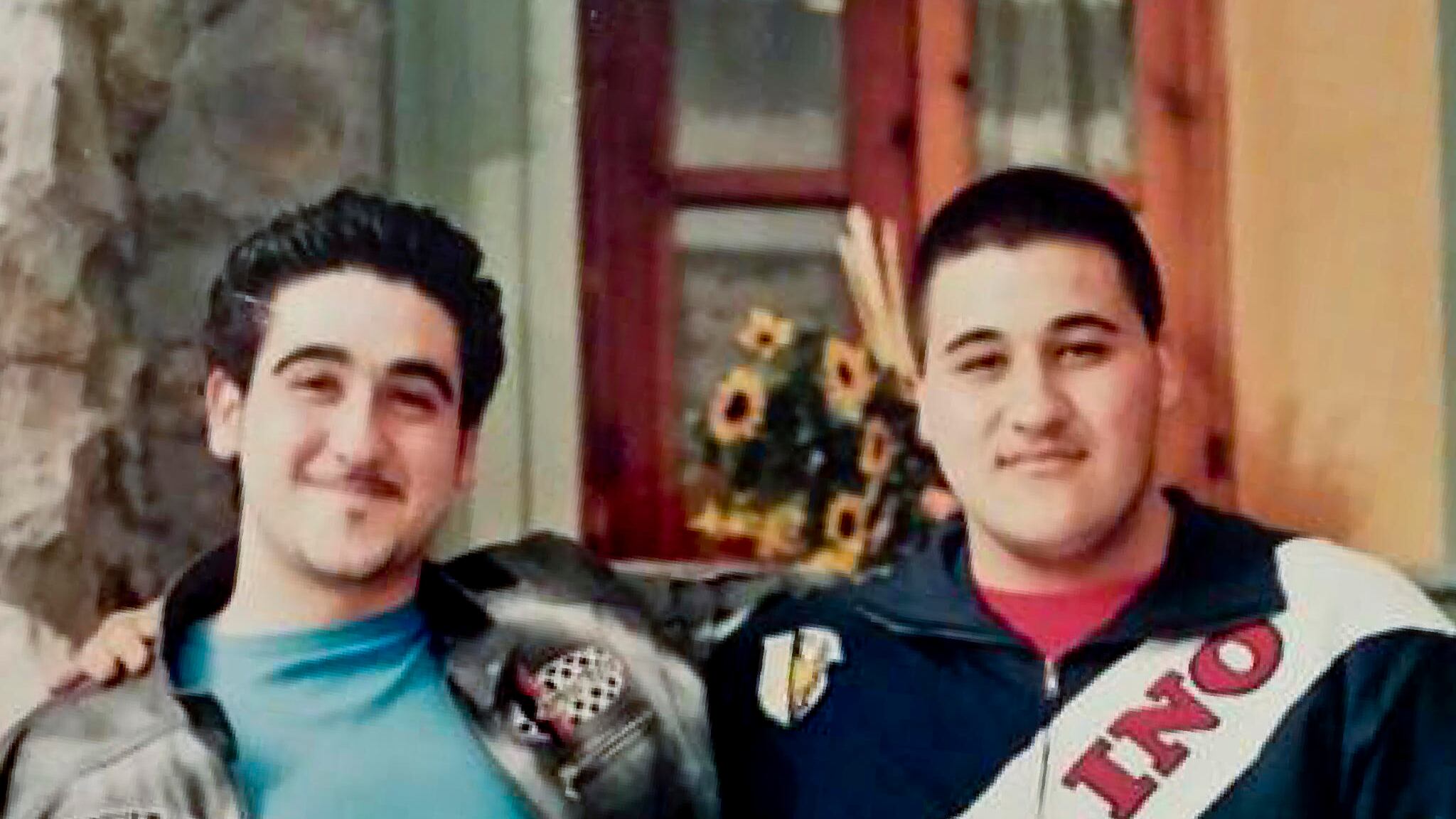 Brucia vivo il fratello per l'assicurazione