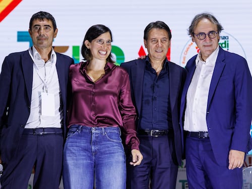 I leader insieme sul palco. Ma tra foto e tappeti rossi nessuno parla di primarie