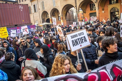 Le manifestazioni degli studenti per il No Melony Day nelle piazze italiane 7