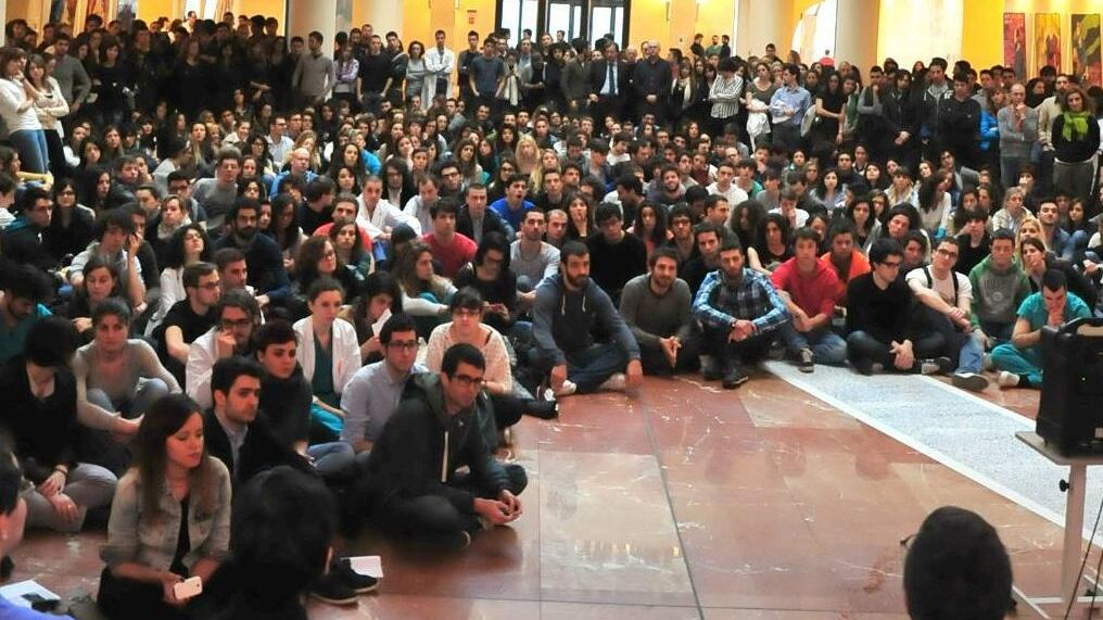 Crisi San Raffaele: docenti e studenti bloccano le lezioni