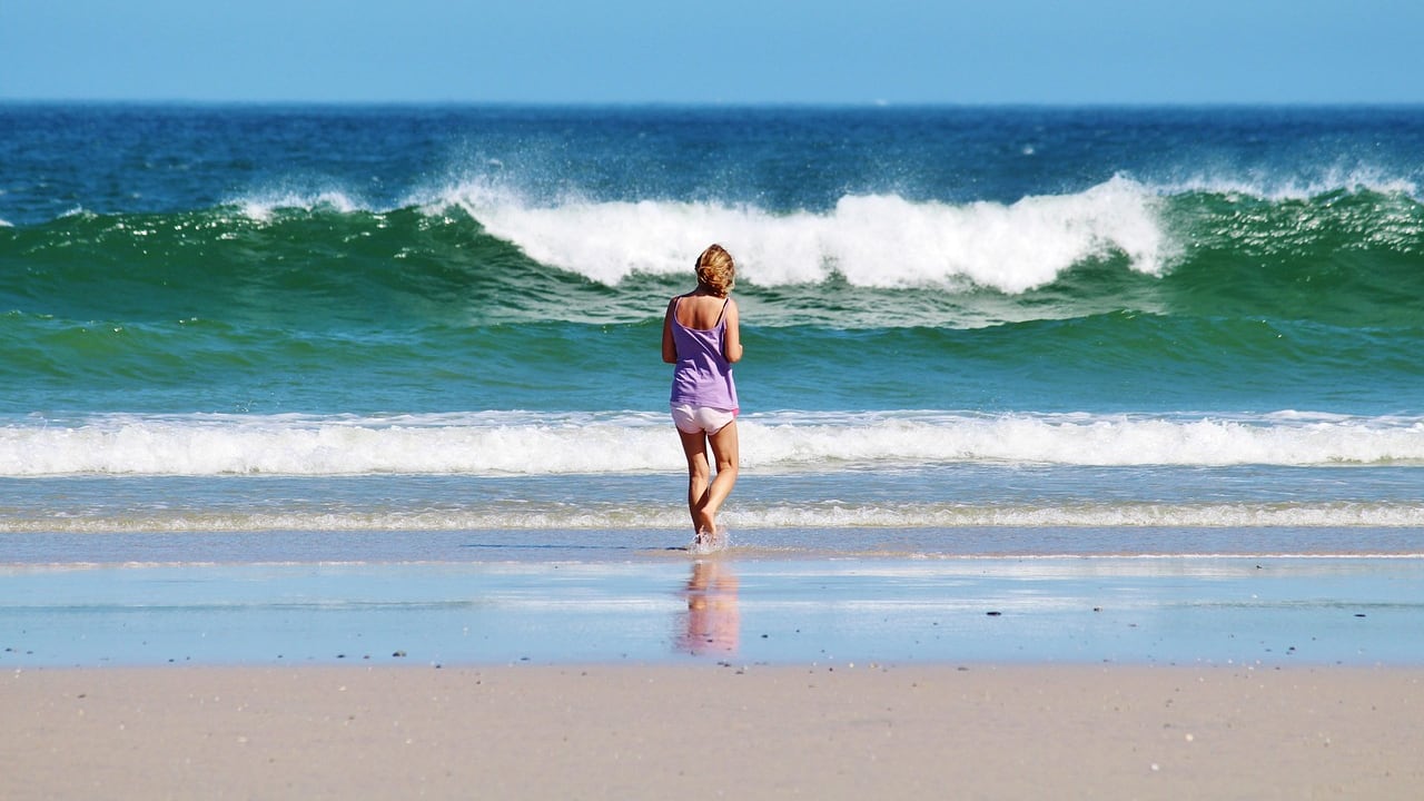 Piccola fenomenologia impopolare del mare per chi come me lo odia