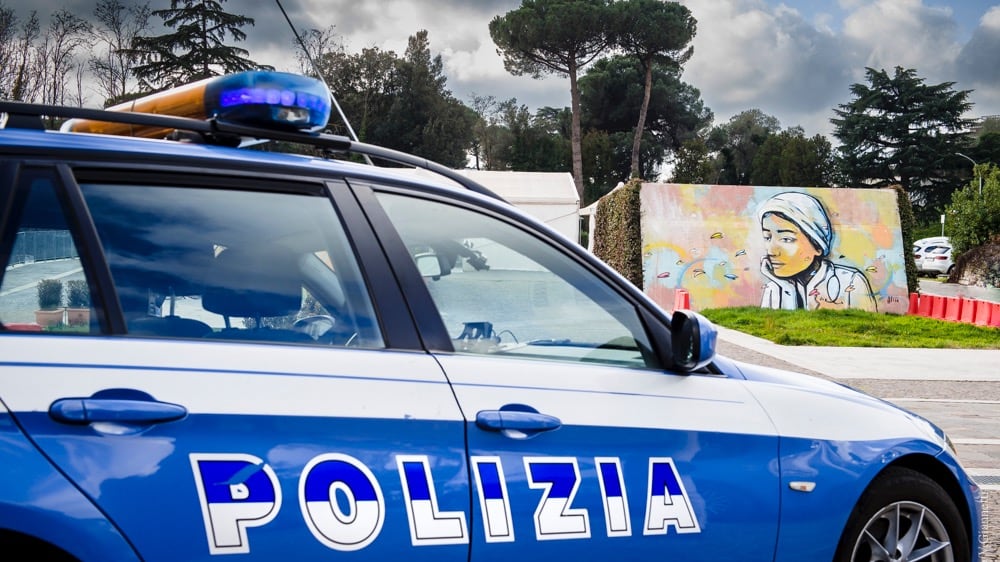 Falso e truffa: cantante ed ex consigliere comunale nei guai