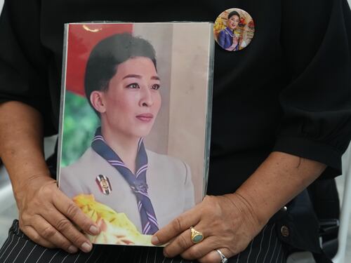 Thailandia in lutto: morta la principessa Bajrakitiyabha, la figlia del re. Si apre il nodo della successione