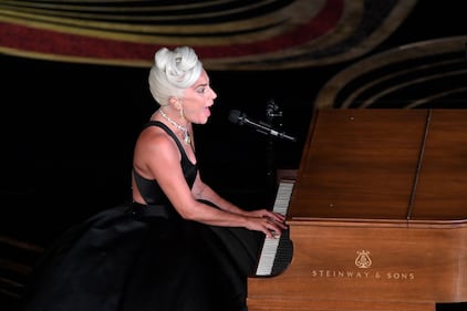  Oscar 2019, l'eleganza di Lady Gaga 6