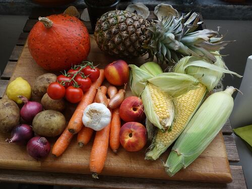 Alimentazione, attenzione quando si assumono antibiotici: ecco cosa non mangiare