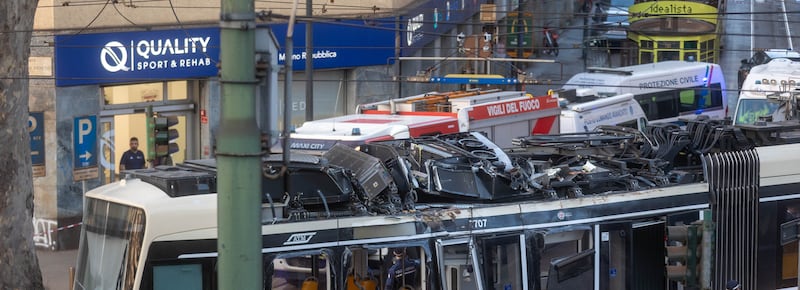 “L’autista del tram 9 ha avuto un malore”. Ecco gli esiti della consulenza difensiva: “Fu un evento imprevedibile, nessuna condotta illecita”