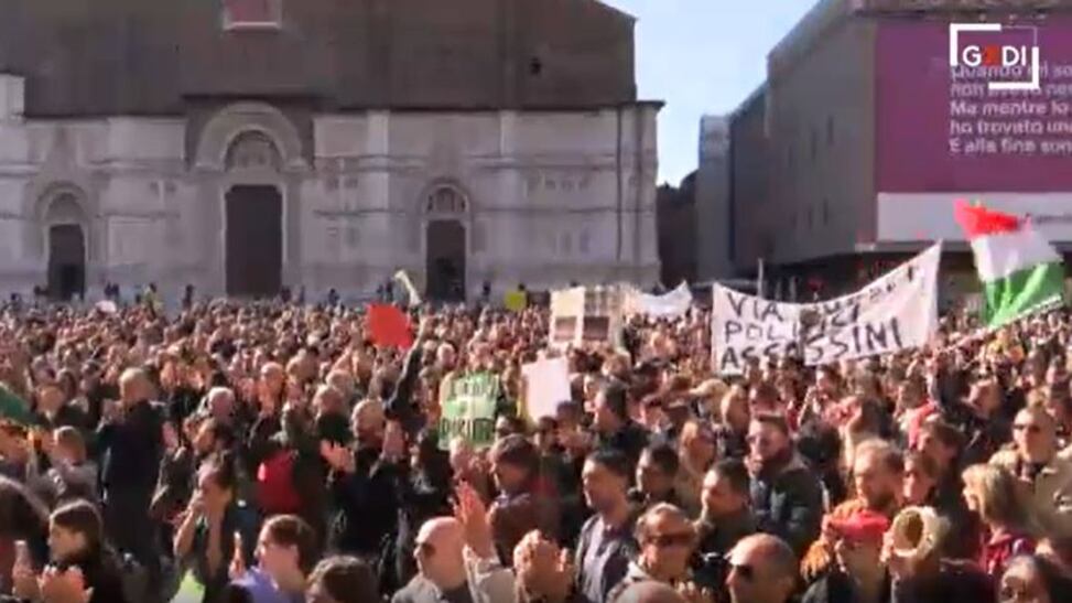 Insulti choc del no pass a Liliana Segre: "Deve sparire"