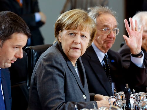 Sondaggio Tecnè: l'82 per cento boccia Renzi in Europa