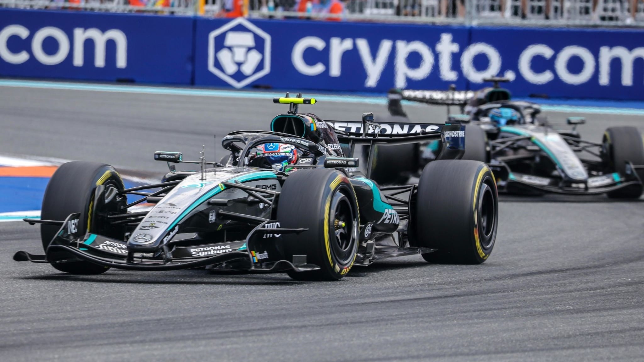 F1, terza pole consecutiva per Antonelli, Leclerc 3° sia in griglia che nella sprint