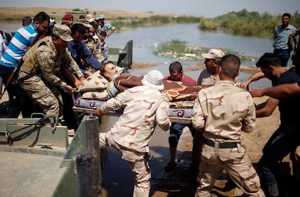A sud di Mosul per gli iracheni la vita continua 1