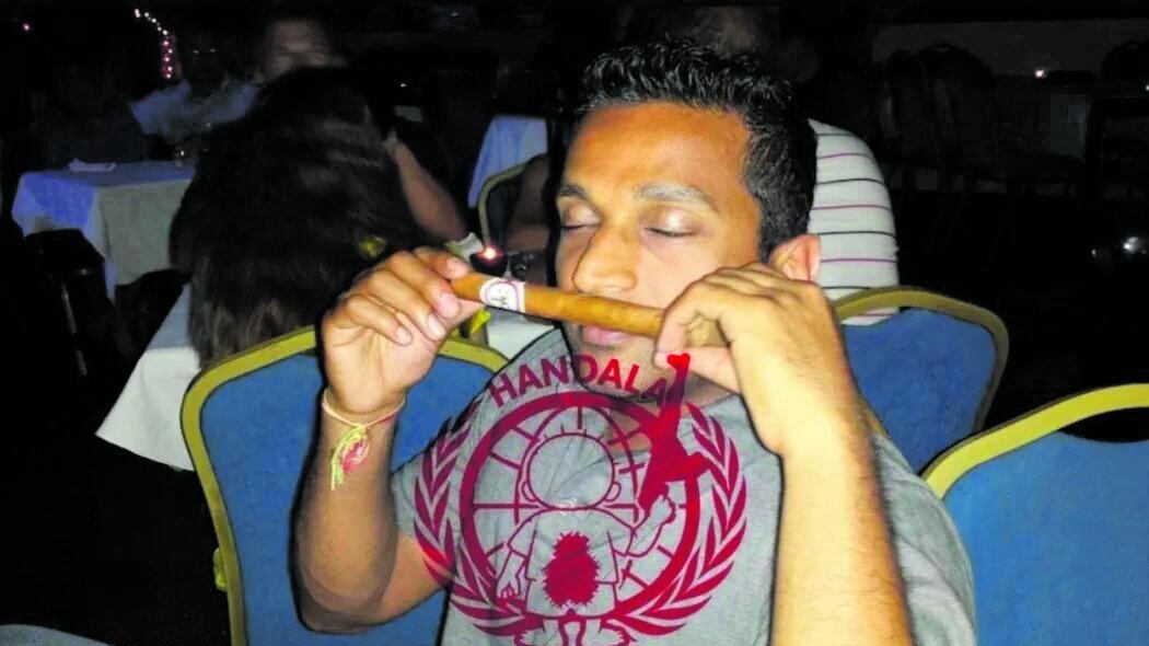 Foto con sigari e rum. Il direttore dell'Fbi hackerato da Teheran