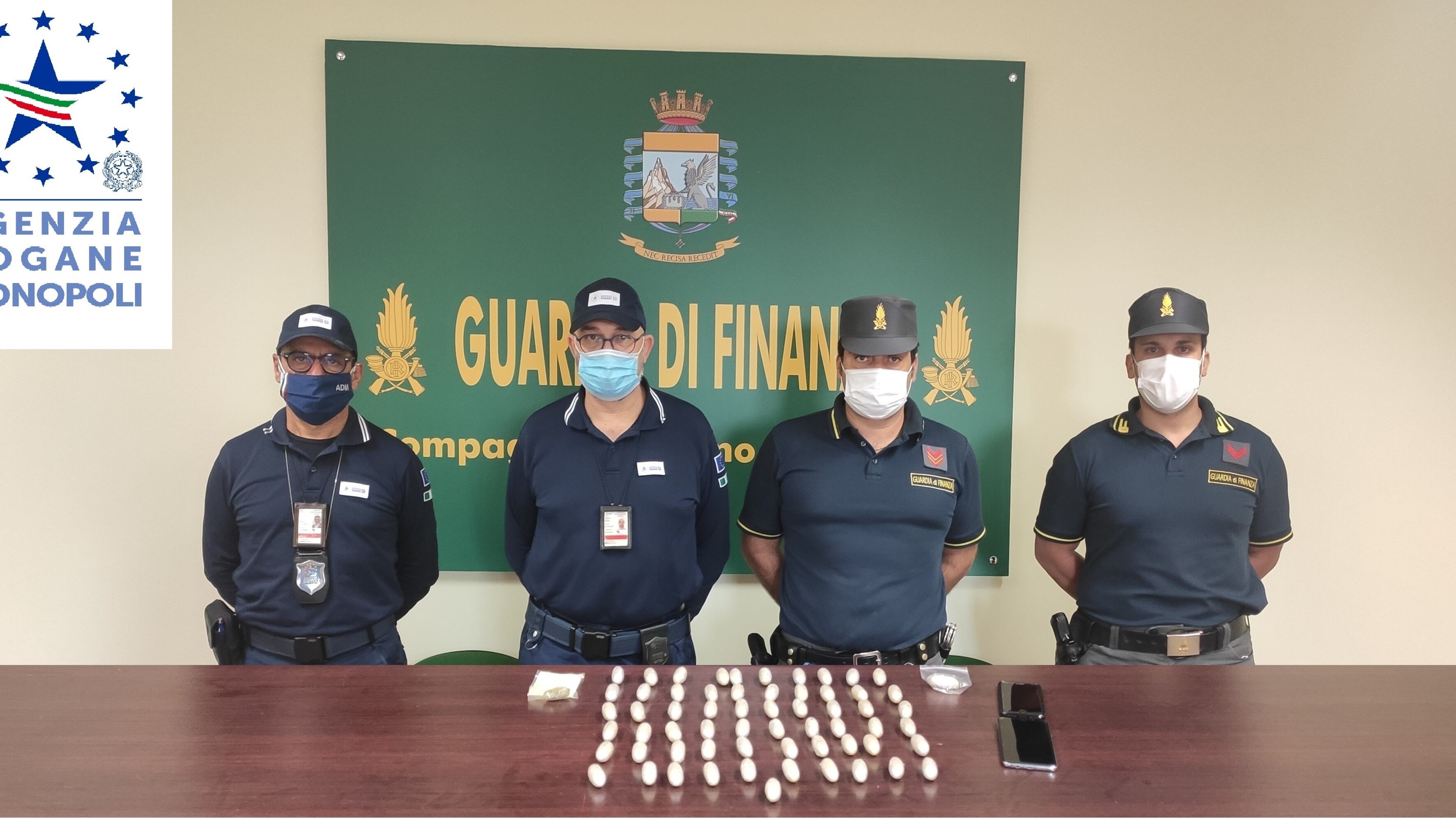 66 ovuli nello stomaco: così il pusher nigeriano portava l'eroina in Italia